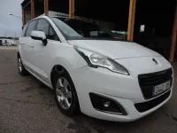Usado Peugeot 5008 Allure 150 CV (110 kW) 2017 Blanco Monovolumen