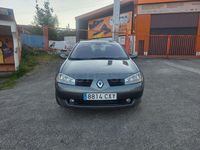 Usado Renault Mégane II Dynamique 100 CV (73 kW) 2004 Gris / plata Berlina