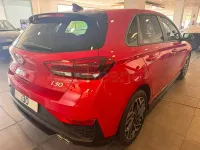 Nuevo Hyundai i30 N Line 115 CV (84 kW) 2026 Rojo Berlina