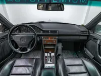 Usado Mercedes E500 320 CV (235 kW) 1992 Gris Berlina