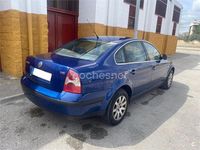 Usado VW Passat Comfortline 130 CV (95 kW) 2003 Azul Berlina