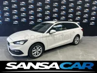 Usado Seat Leon Style 115 CV (84 kW) 2022 Blanco Familiar