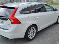 Usado Volvo V60 Summum 181 CV (133 kW) 2015 Blanco Familiar