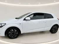 Usado Kia ProCeed 90 CV (66 kW) 2012 Blanco Utilitario