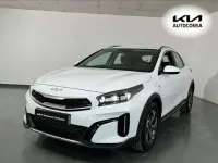 Usado Kia XCeed 101 HP (74 kW) 2025 Branco SUV