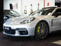 Usado Porsche Panamera 4 E-Hybrid 462 CV (339 kW) 2018 Gris / plata Utilitario