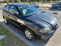 Usado Seat Ibiza Stella 100 CV (73 kW) 2004 Negro Utilitario