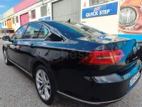 Usado VW Passat Sportline 180 CV (132 kW) 2018 Negro Berlina