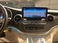 Usado Mercedes V300 Avantgarde 239 CV (175 kW) 2022 Granate Monovolumen