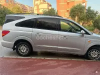 Usado SsangYong Rodius Limited 165 CV (121 kW) 2009 Gris / plata Monovolumen