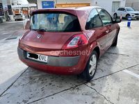 Usado Renault Mégane II Dynamique 98 CV (72 kW) 2006 Rojo Berlina