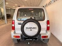 Usado Suzuki Jimny 86 CV (63 kW) 2007 Gris / plata SUV