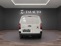 Usado Citroën Berlingo Feel 102 CV (75 kW) 2021 Blanco Monovolumen
