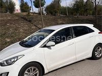 Usado Hyundai i30 100 HP (73 kW) 2015 Branco Sedan