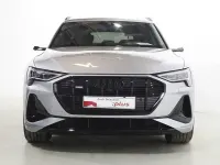 Usado Audi e-tron S-line plus 300 kW (408 CV) 2022 Gris SUV