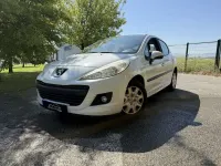 Begagnad Peugeot 207 70 HK (51 kW) 2010 Vit Halvkombi