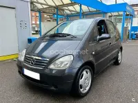 Usado Mercedes A170 Classic 90 CV (66 kW) 1999 Gris / plata Monovolumen