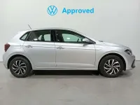 Usado VW Polo Life 95 CV (69 kW) 2022 Plateado Utilitario