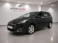 Usado Peugeot 5008 Allure 115 CV (84 kW) 2014 Negro Monovolumen