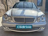 Usado Mercedes C220 170 CV (125 kW) 2005 Gris Berlina