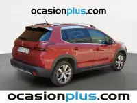 Usado Peugeot 2008 Allure 120 CV (88 kW) 2017 Rojo SUV
