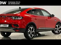 Usado Renault Arkana Techno 140 CV (102 kW) 2024 Rojo SUV