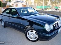 usado Mercedes E300 Clase ETURBO DIESEL 177CV ELEGANCE-XENON-KLIMA A/C