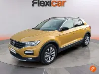 Usado VW T-Roc Advance 116 CV (85 kW) 2021 Amarillo SUV