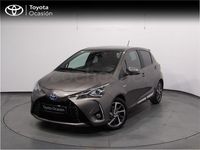 Usado Toyota Yaris Hybrid Advance 100 CV (73 kW) 2018 Gris / plata Berlina