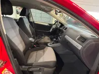 Usado VW Jetta 170 CV (125 kW) 2013 Rojo Berlina