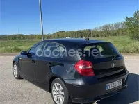 Usado BMW 118 122 CV (89 kW) 2007 Negro Utilitario