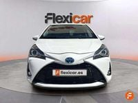Usado Toyota Yaris Hybrid 101 CV (74 kW) 2017 Blanco Berlina