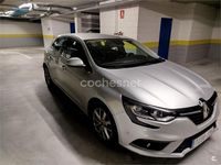 Usado Renault Mégane IV Zen 130 CV (95 kW) 2017 Gris / plata Berlina