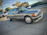 Usado Mercedes 190 109 CV (80 kW) 1991 Gris / plata Berlina