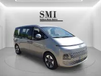 Usado Hyundai Staria 177 CV (130 kW) 2023 Gris Monovolumen