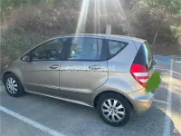 Usado Mercedes A150 Elegance 95 CV (69 kW) 2005 Beige Monovolumen