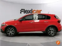 Usado Fiat Tipo Cross 101 CV (74 kW) 2021 Rojo