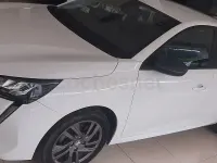 Usado Peugeot 208 Active 100 CV (73 kW) 2022 Blanco Utilitario