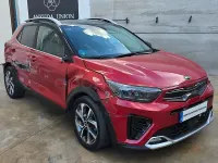 Usado Kia Stonic GT-Line 120 CV (88 kW) 2021 Rojo SUV