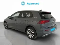 Usado VW Golf VIII Life 115 CV (84 kW) 2025 Gris / plata Berlina