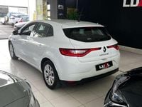 Usado Renault Mégane GrandTour Business 110 CV (80 kW) 2014 Blanco Familiar
