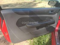 Usado Ford Focus Sport 136 CV (100 kW) 2007 Rojo Berlina