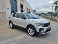 Usado VW T-Cross Life 95 CV (69 kW) 2025 Gris / plata SUV