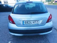 Usado Peugeot 207 68 CV (50 kW) 2014 Gris / plata Descapotable