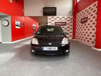 Usado Ford Fiesta Trend 100 CV (73 kW) 2004 Negro Utilitario