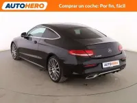 Usado Mercedes C200 AMG line 184 CV (135 kW) 2020 Negro Coupe