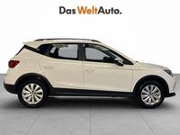 Usado Seat Arona Style Plus 110 CV (80 kW) 2021 Blanco SUV