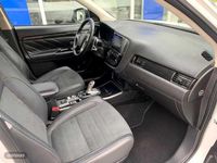 Usado Mitsubishi Outlander P-HEV 203 CV (149 kW) 2018 Blanco SUV