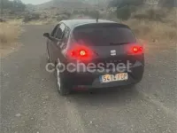 Usado Seat Leon Sport 105 CV (77 kW) 2006 Negro Utilitario