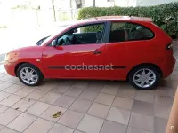 Usado Seat Ibiza 85 CV (62 kW) 2008 Rojo Berlina